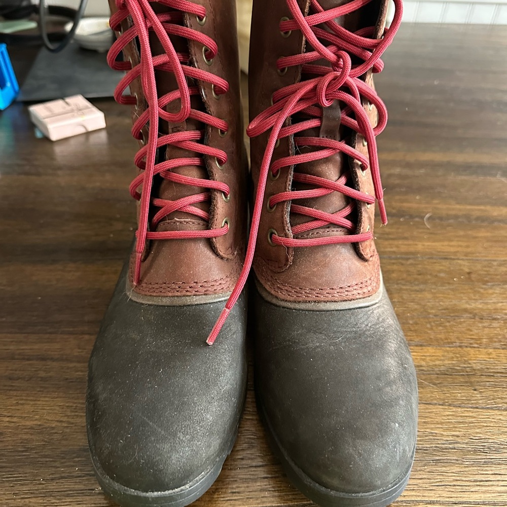 Sorel Emelie 1964 Boots-Redwood and Black